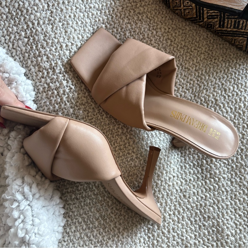 Dream Pairs Women's Beige Mules